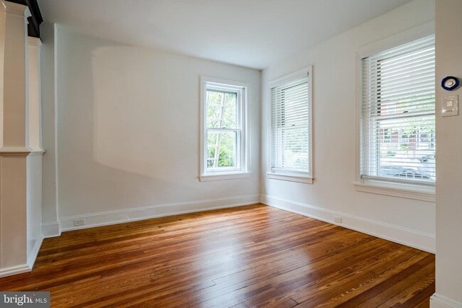 Photo - 310 W Biddle St