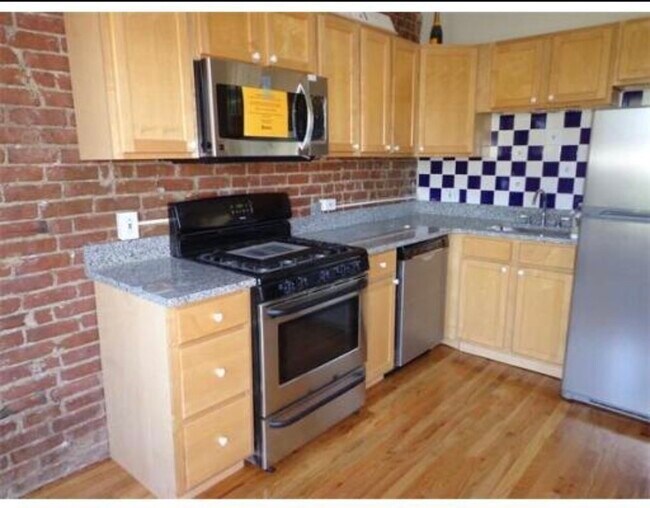Photo - 177 W Fifth St Unit 3