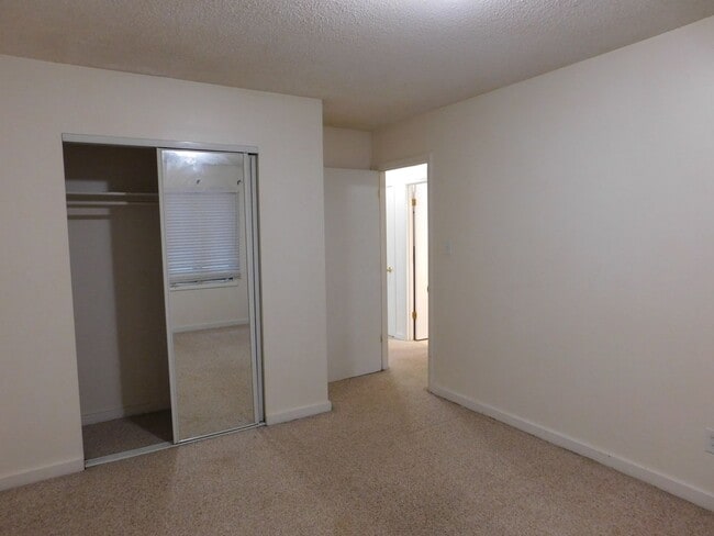 Photo - 1512 College Way