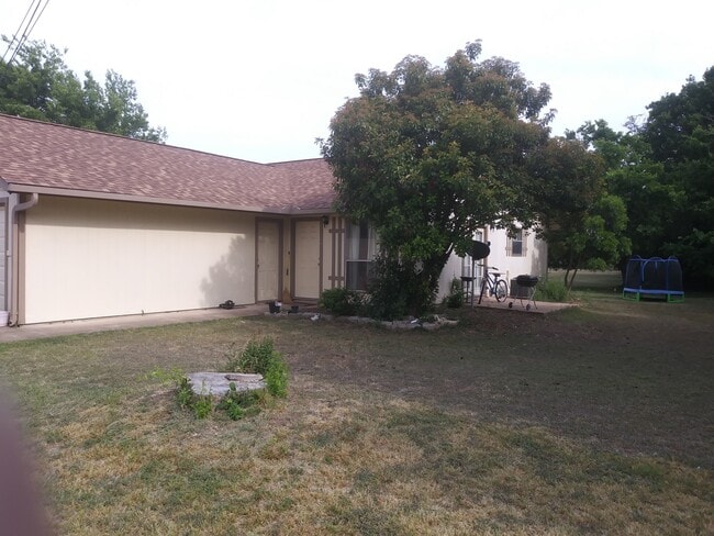 Building Photo - 104 Kristi Ln Unit B Rental