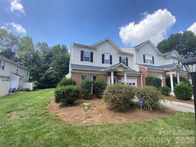 5422 Waverly Lynn Ln