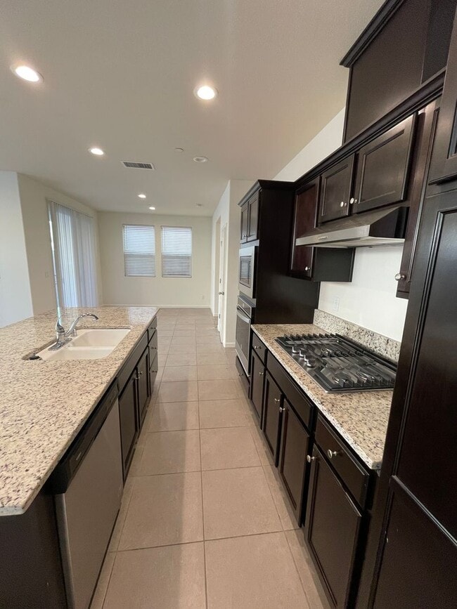 Summer Special $200 Off 1st Month Rent!!! - Summer Special $200 Off 1st Month Rent!!! House