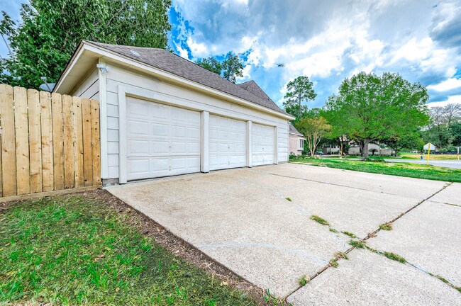Photo - 18909 Walden Forest Dr