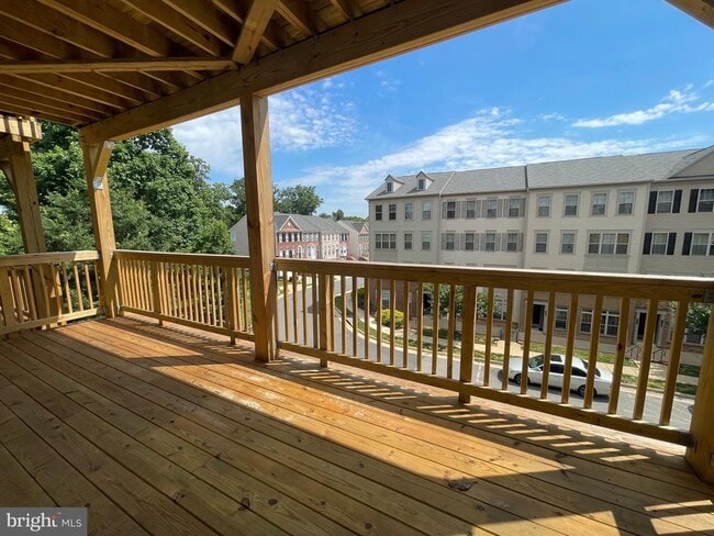 Photo - 14837 Cloverdale Rd