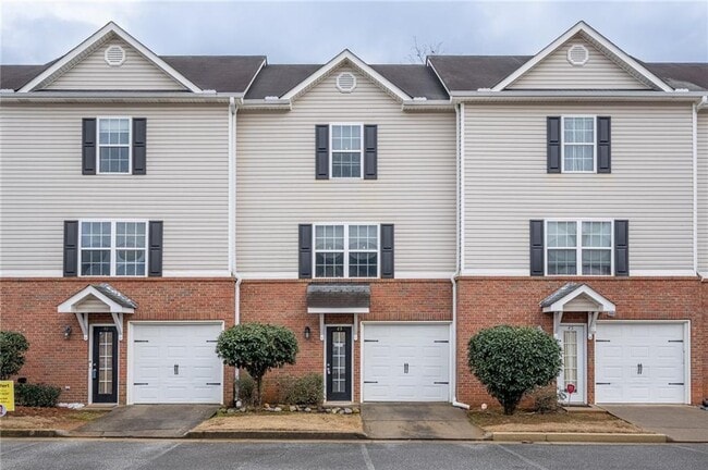 Building Photo - 43 Middlebrook Dr