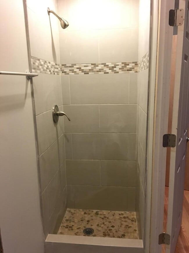Photo - Fully renovated studio in Northern Liberties, blocks away from public transportation, stores, res... Unit 2F