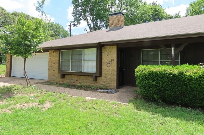 Photo - Whitehouse ISD - 3 Bedroom, 2 Bath Duplex, Lawn Care Provided!