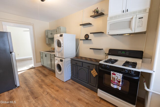 Photo - 301 South Main St