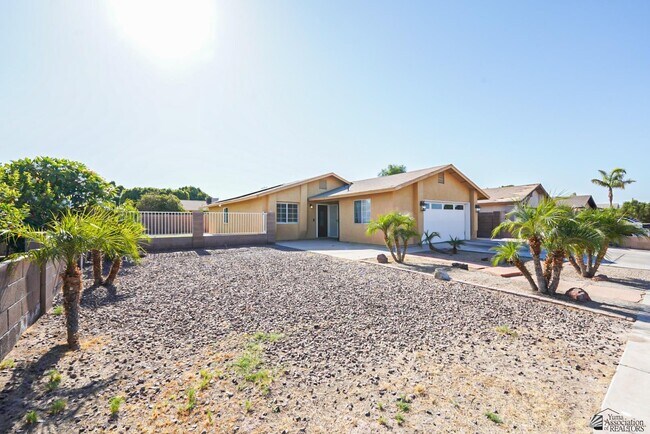 Photo - 2146 S 47th Ave