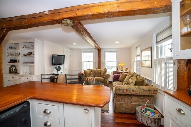 Photo - 3 Circle St Unit 1