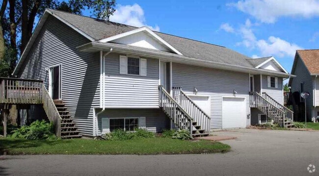 329 - 327 W Stiel St Unit 329 Rental