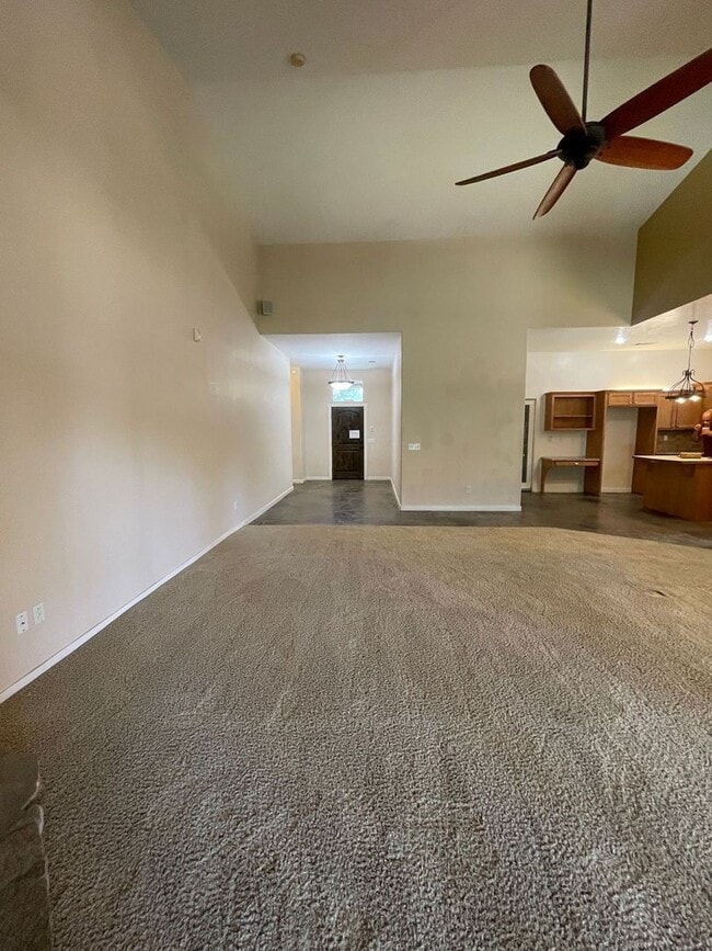 Photo - Beautiful 3BR/2BA Home in Prime Visalia Lo...