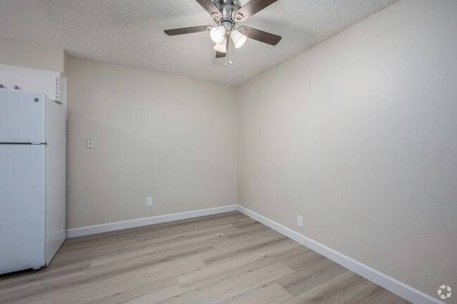 2BR, 1.5BA - 1190SF - Dining Room