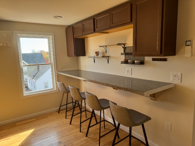 912-914 Bank St Unit 3