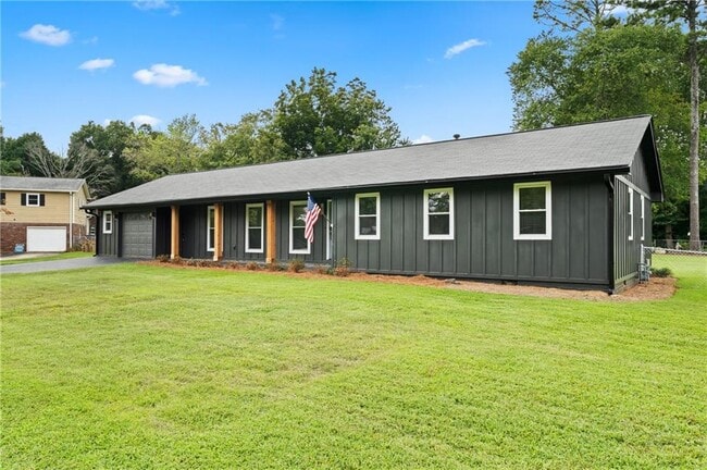 Photo - 3251 Plains Way