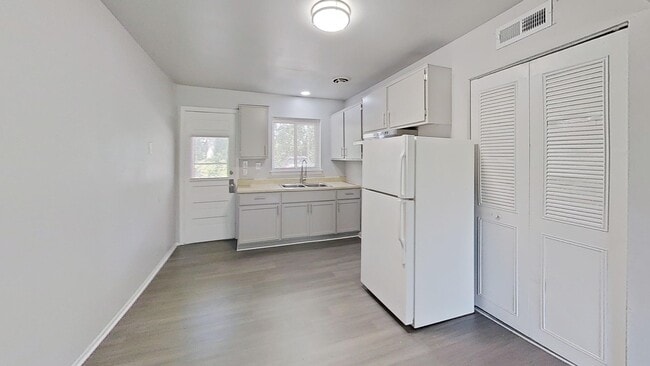 Photo - 1354-1374 Goddard