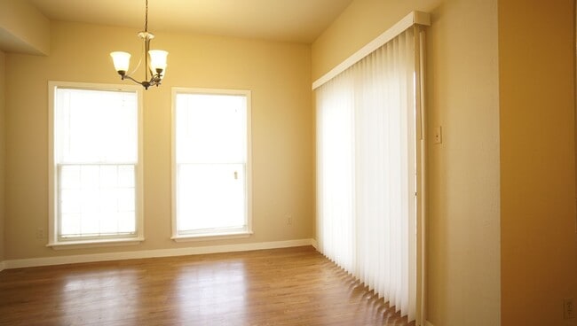 Photo - 3/2 Condo in Quiet North Campus Unidad 101