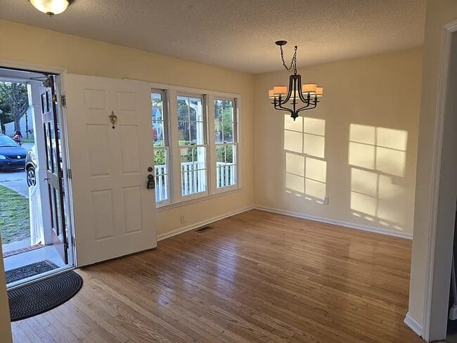 Photo - 2312 Fields of Broadlands Dr