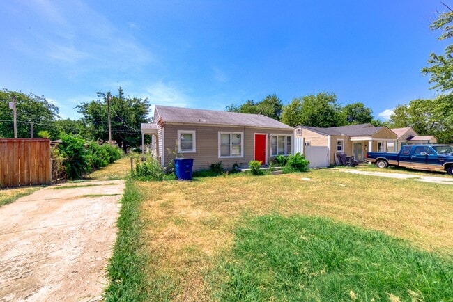 Photo - COMING SOON! Newly Renovated 2 Bed / 1 Bath house! Apply today!