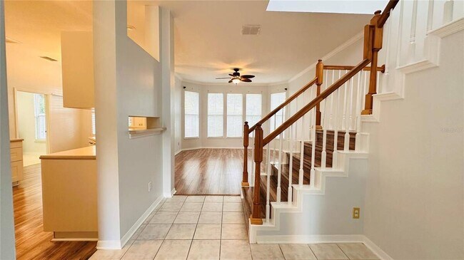Photo - 622 Wisteria Ln