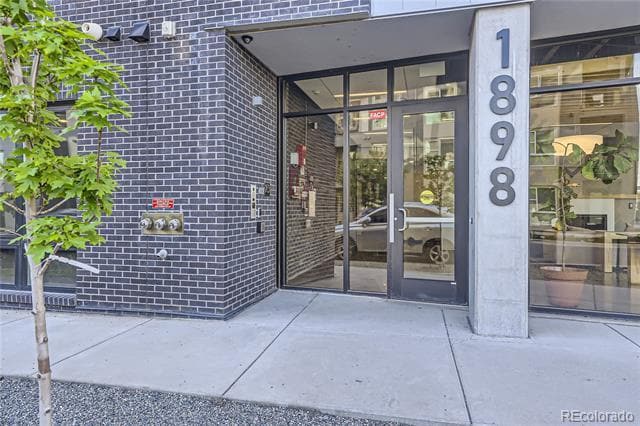 Photo - 1898 S Bannock St Unidad 312