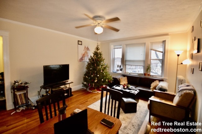 Building Photo - 1607 Commonwealth Avenue Unit 18