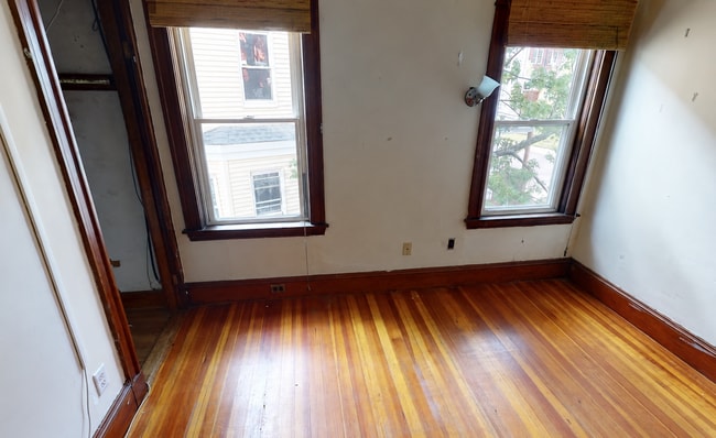 24 Dearborn Rd Unidad 5 bed June 2027