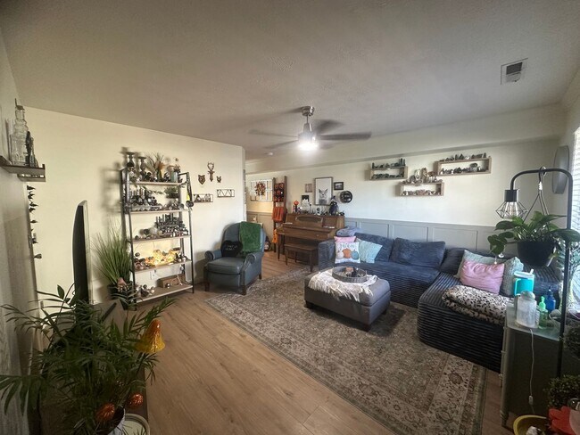 Photo - Great location 3 bed, 2.5 bath, 1 car gara...