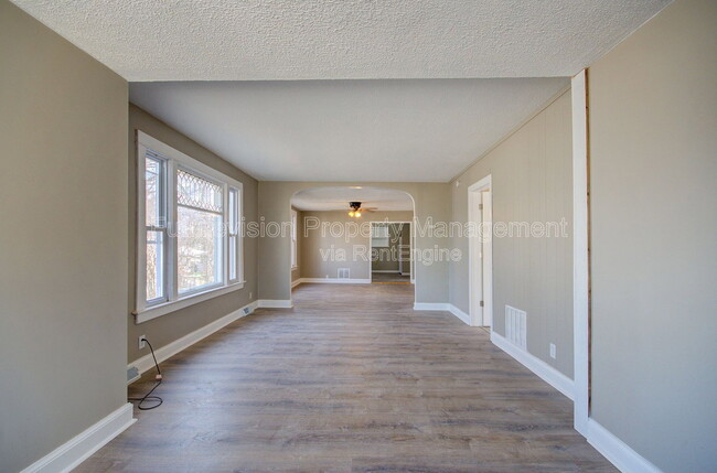 Photo - 920 Jasper St Unit 1