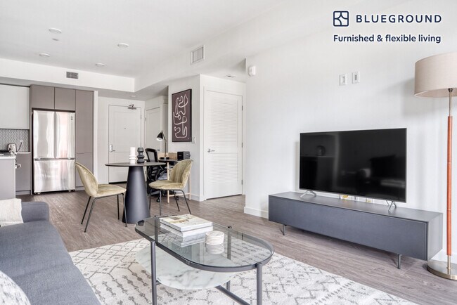 Photo - 4310 Hubbard St Unidad FL2-ID1027