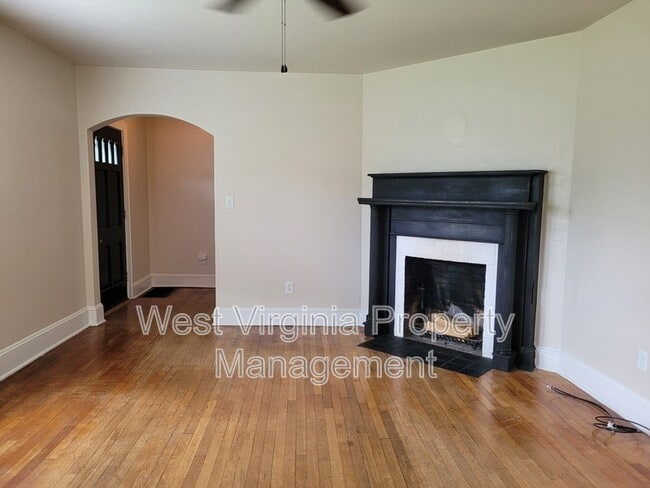Photo - 265 Court St