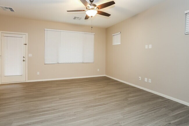 Photo - 10428 Yew Blossom Ave