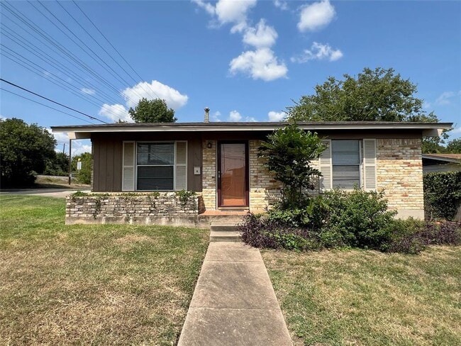 Building Photo - 3114 Hunt Trail
