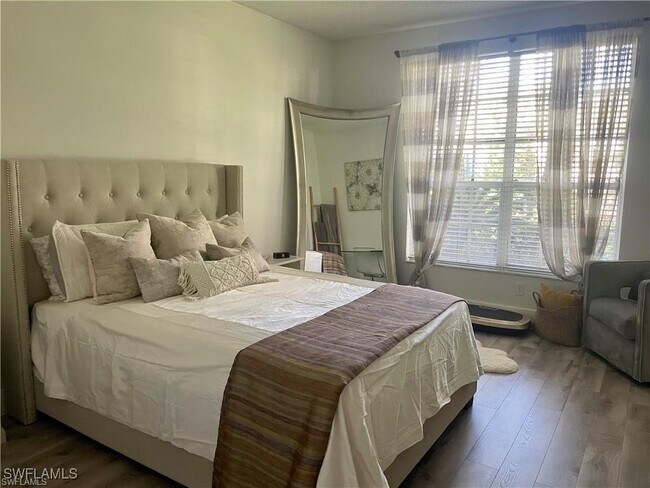 Photo - 56 Silver Oaks Cir Unit 102