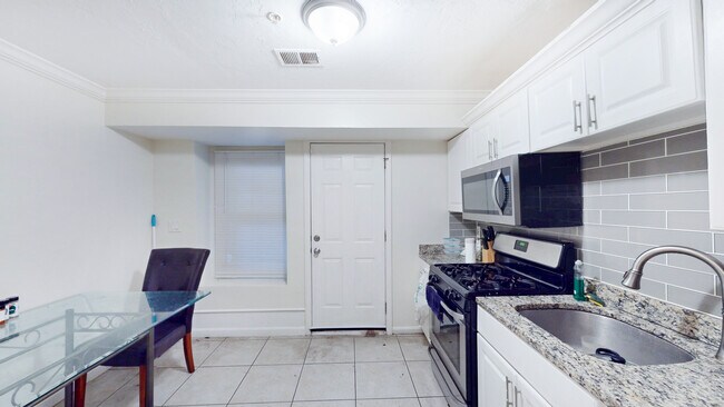 Building Photo - 712 Shawmut Ave