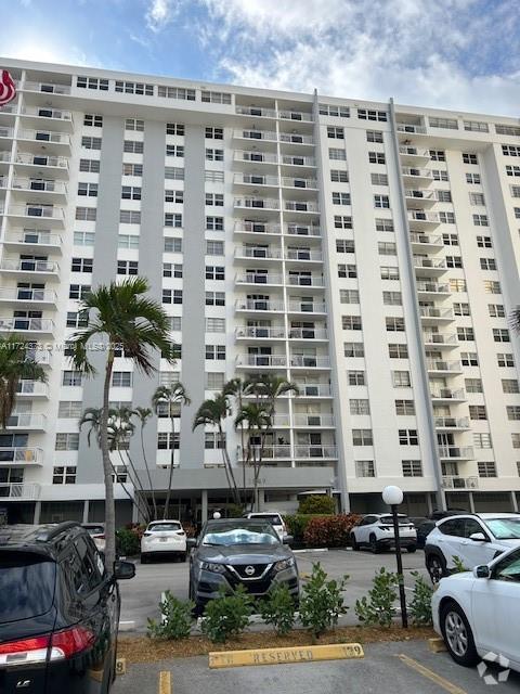 Building Photo - 1849 S Ocean Dr Unit 1508 Rental