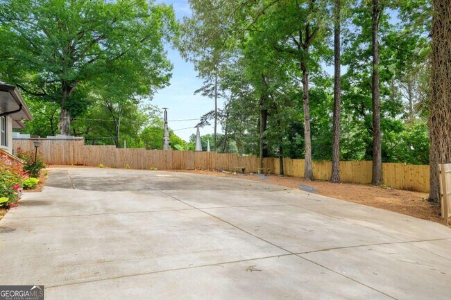 Photo - 3154 N Druid Hills Rd