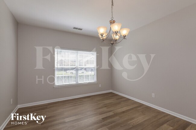 Photo - 2003 Cornflower Ln