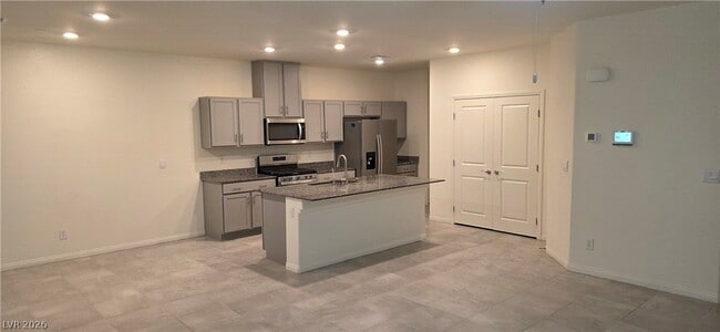 Photo - 427 Larksong Ave