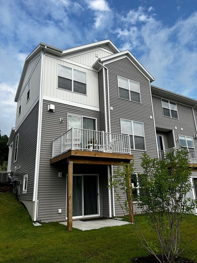 Evergreen Townhomes