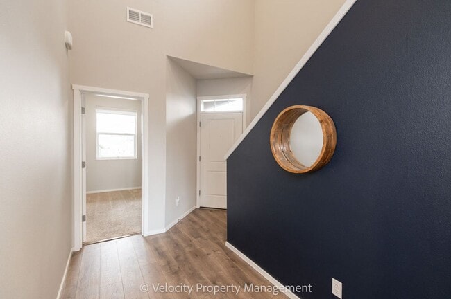 Photo - Beautiful 4 Bedroom Home in SE Bend with putting green!