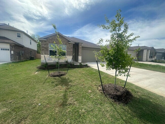 Photo - 365 Sonterra Dr