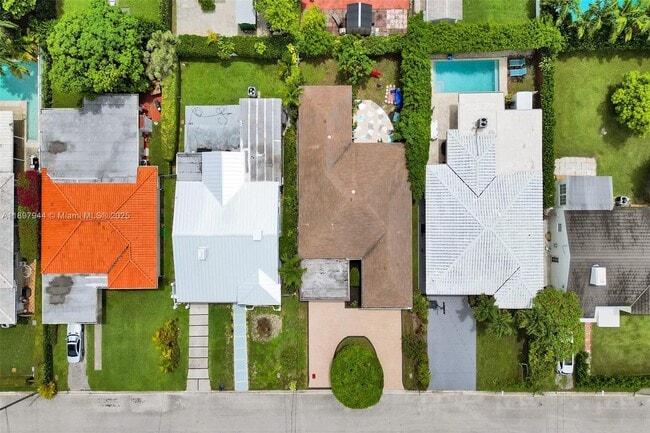 Photo - 8851 Byron Ave