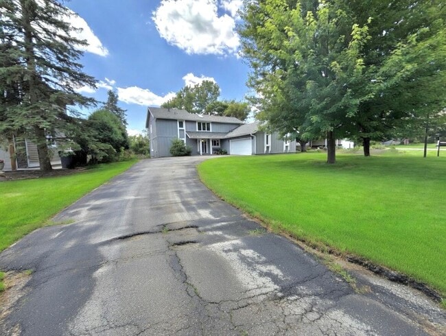Photo - Entertainers dream in the heart of Eden Prairie! 3000+sf, updated, beautiful yard!!