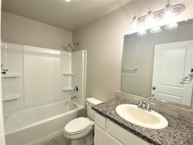 Photo - 13806 Avenue Q