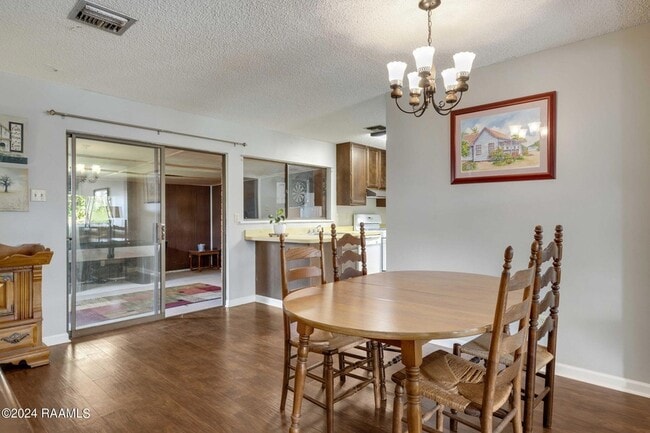 Photo - 303 Plaza Village Dr