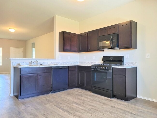 Photo - 21215 Winding Brook