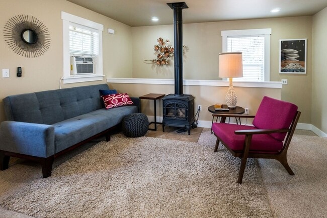 Building Photo - 1355 NW Baltimore Ave Unit Westside Gem on Baltimore Rental