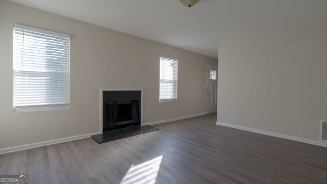 Photo - 6218 Creekford Ln