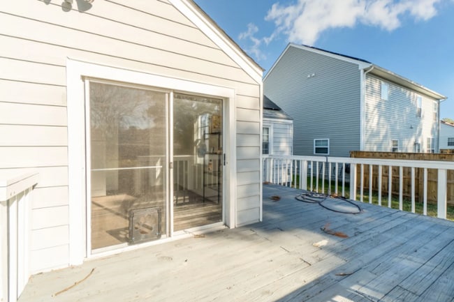 Photo - 4865 Hampshire Ave Casa